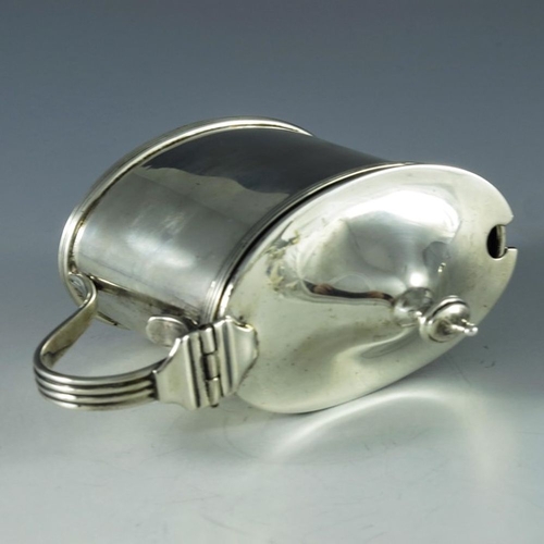 109 - Zachariah Barraclough and Sons, Chester 1919, a George V silver mustard pot, straight sided oval for... 