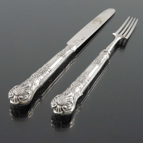 112 - A pair of William IV silver fruit eaters, William Sansom, Sheffield circa 1835, Trailing Vine patter... 