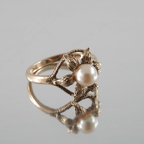 250 - Two 9 carat gold and gem set rings, including smoky quartz and pearl, size K and M, 10.1g (2)