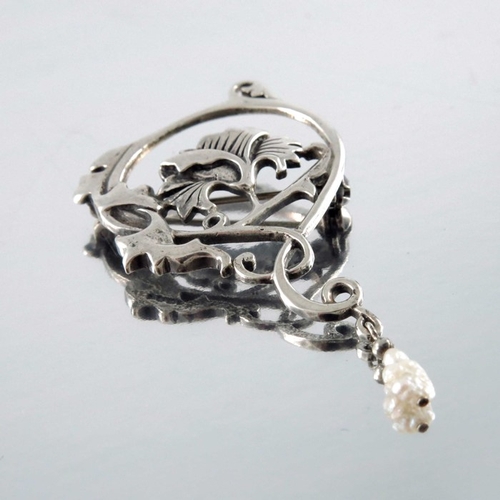 284 - Malcolm Gray for Ortak Silvercraft, a Scottish silver and pearl brooch, Edinburgh 1992, in the Art N... 