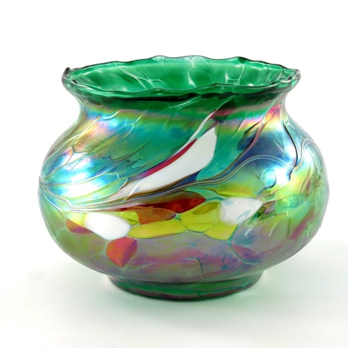 550 - An Austrian Secessionist iridescent glass vase, possibly Kralik, circa 1900, ovoid form with flared ... 