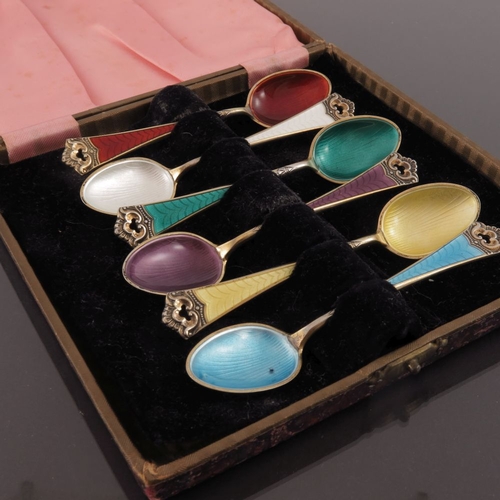 30 - A Harlequin set of six Norwegian silver gilt and guilloche enamel coffee spoons, David Andersen, cir... 