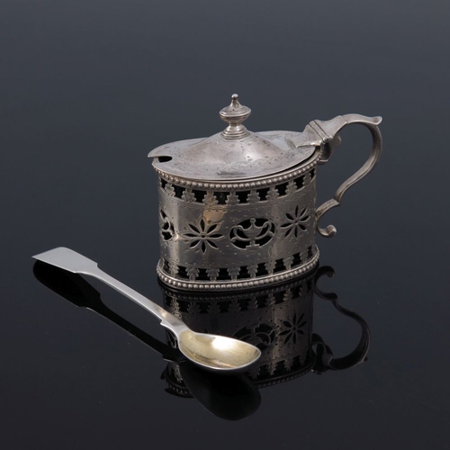 137 - A Victorian reticulated silver mustard pot, Holland, Aldwinckle and Slater, London 1898, oval sectio... 