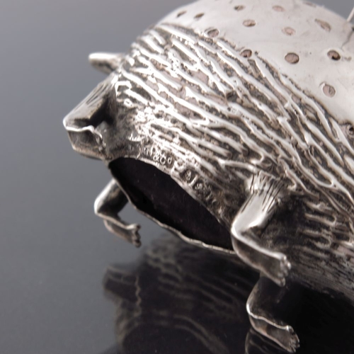 164 - An Edwardian novelty silver pin cushion, George Loveridge and Co., Birmingham 1904, modelled as a po... 