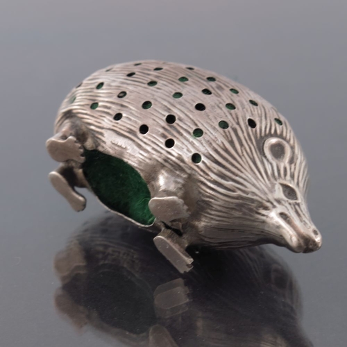 166 - An Edwardian novelty silver pin cushion, Adie and Lovekin, Birmingham 1906, modelled as a hedgehog o... 