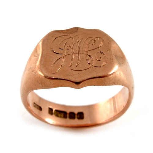 319 - An early 20th century 9ct gold signet ring, with engraved initials and grooved shoulders, hallmarks ... 