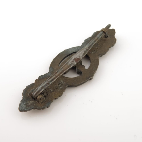 416 - World War Two German Kriegsmarine U-Boat Combat Clasp by Schwerin Berlin, bronze grade with horizont... 