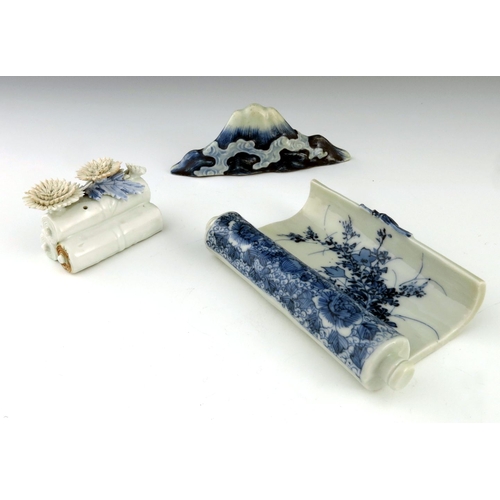 458 - Three items of Japanese Hirado porcelain, Meiji period, 1868-1912, to include a brush stand in the f... 