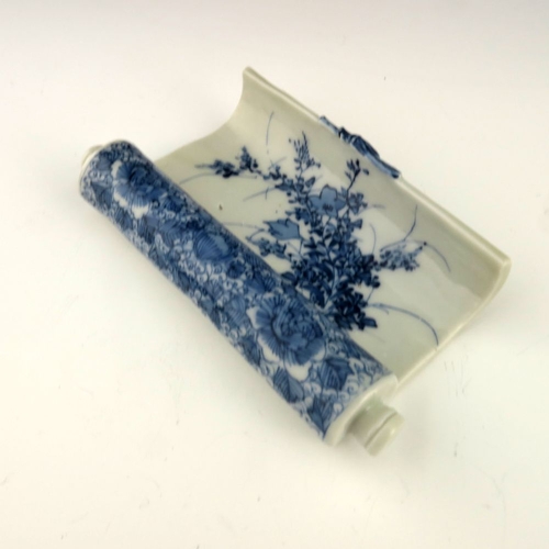 458 - Three items of Japanese Hirado porcelain, Meiji period, 1868-1912, to include a brush stand in the f... 