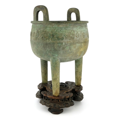 543 - A Chinese Archaistic bronze tripod ritual food vessel, Ming or Song, 16th century or earlier, of Din... 