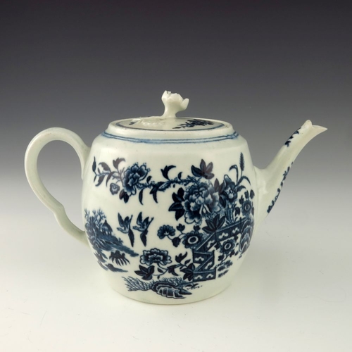 1178 - A Worcester blue and white teapot, circa 1775, crescent mark, decorated with the Fence pattern, barr... 