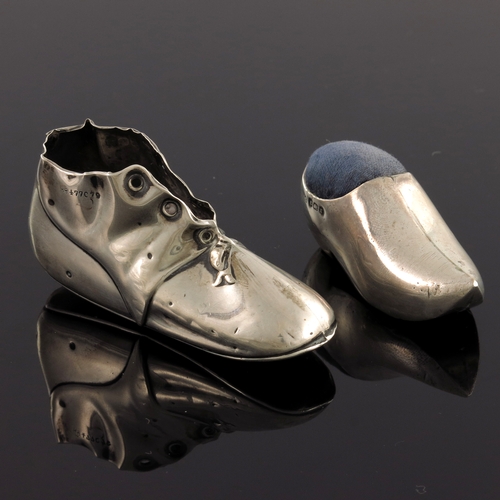 175 - An Edwardian novelty silver pin cushion, Levi and Salaman, Birmingham 1906, modelled as a clog, toge... 