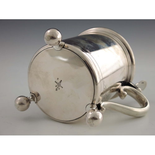 157 - David Andersen, a Norwegian Skonvirke silver lidded tankard, Oslo 1906, cylindrical peg type form, o... 