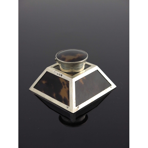 64 - A George V silver and tortoiseshell pyramid inkwell, Henry Matthews, Birmingham 1922, square section... 