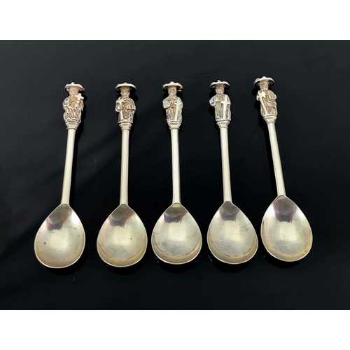 119 - A set of five George V silver Apostle teaspoons, Thomas Bradbury and Sons, Sheffield 1917, the finia... 