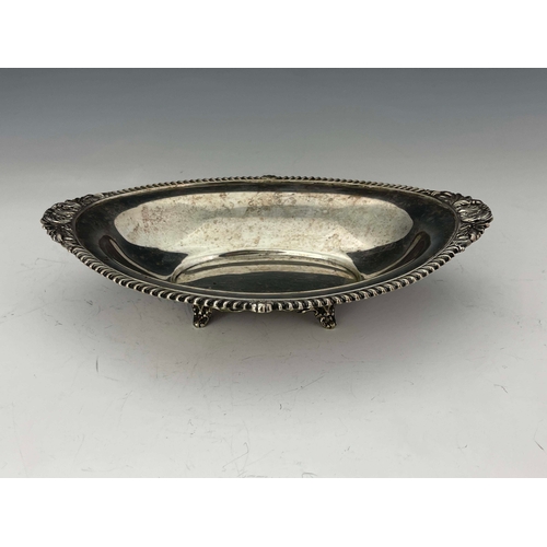 160 - An Edwardian silver dish, Thomas Latham and Ernest Morton, Chester 1903, oval form with gadrooned an... 