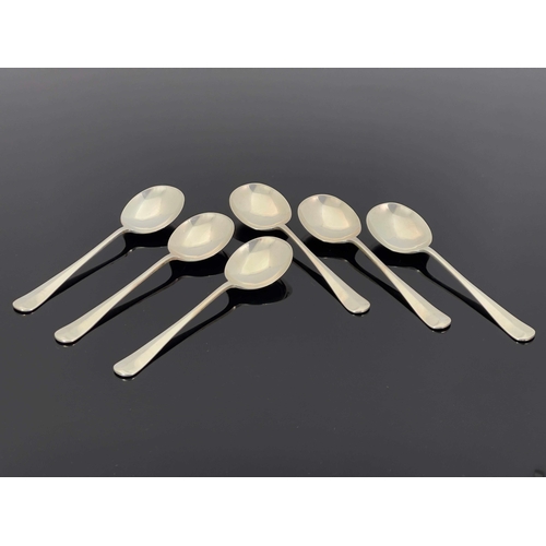 171 - A set of six Elizabeth II silver soup spoons, Gee and Holmes, Sheffield 1961, Hanoverian rat tail pa... 