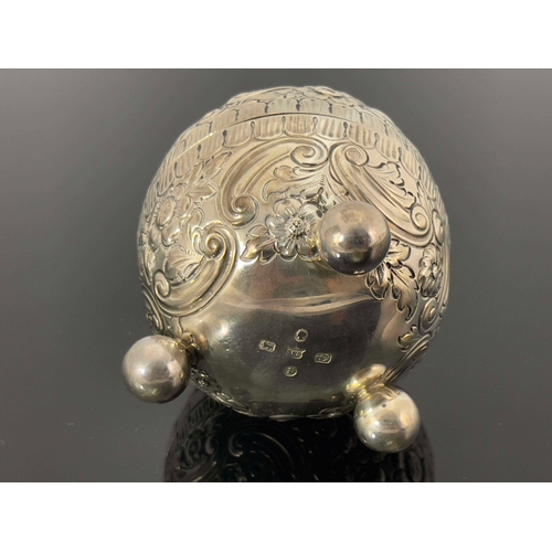 220 - A Victorian silver string dispenser, Samuel Walton Smith, Birmingham 1889, spherical form on three b... 