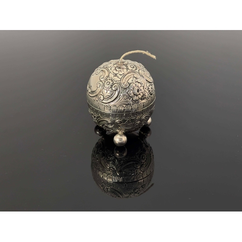 220 - A Victorian silver string dispenser, Samuel Walton Smith, Birmingham 1889, spherical form on three b... 