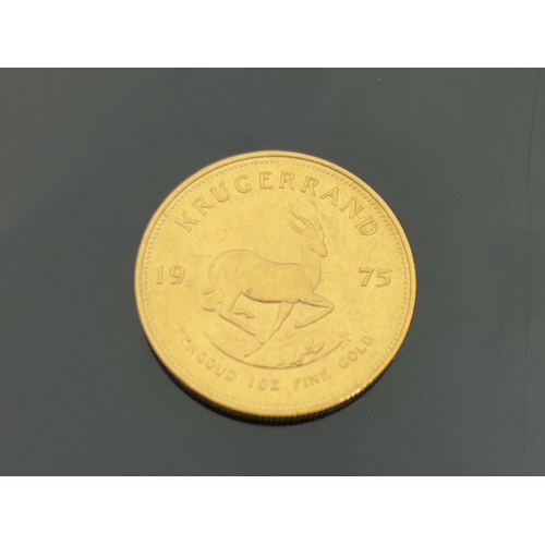 330 - South Africa, 22ct gold Krugerrand 1975, obv. Paul Kruger bust left, rev. Springbok, 33.9g