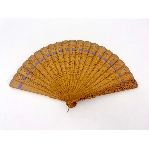 433 - A Chinese Qing Dynasty export sandalwood brise fan, mid 19th century, ???????, each stick finely car... 