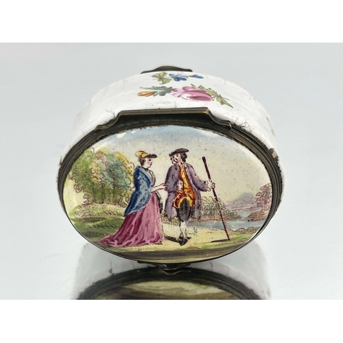 473 - A Bilston enamelled double ended snuff box, each lid transfer printed and painted with a courting co... 