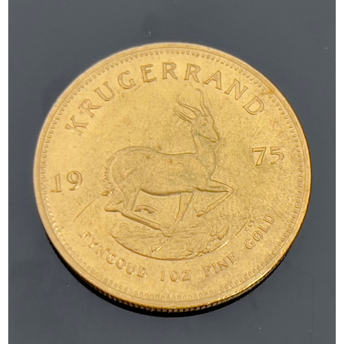 327 - South Africa, 22ct gold Krugerrand 1975, obv. Paul Kruger bust left, rev. Springbok, 34.1g