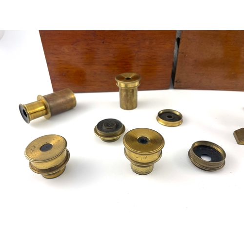 463 - A series of assorted predominantly 19th Century microscope and telescope lenses and other accessorie... 