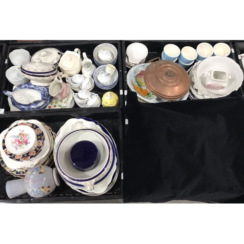 27 - A collection of ceramics, to include Royal Doulton Belmont platter, Royal Premier sauceboat and stan... 