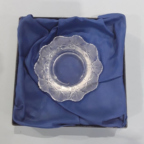 268 - A Lalique Crystal Honfleur geranium leaf bowl, circular scalloped form with foliate moulded rim, eng... 