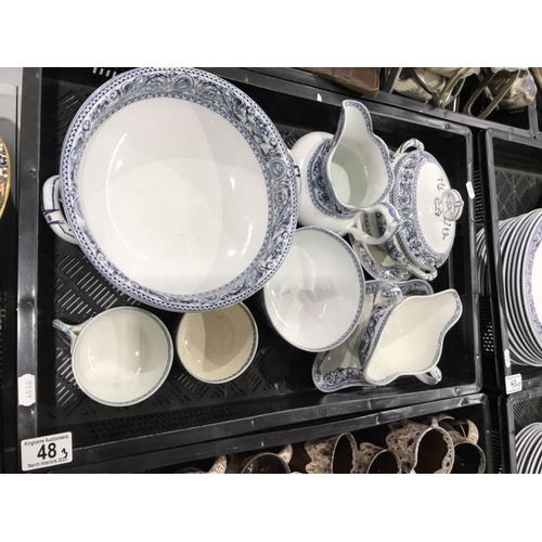 48 - A large quantity of Minton Florentine dinner ware, including plates, bowls, tureens, platters and ta... 