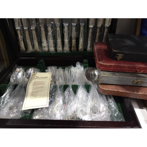 517 - Three sets of silver plate Kings Pattern cutlery and flatware, including Mappin & Webb fish eaters, ... 