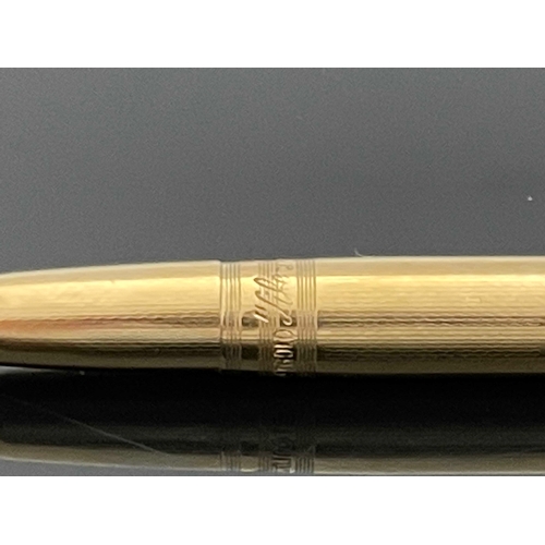 193 - A 9 carat gold Life Long propelling pencil, 12.5cm long