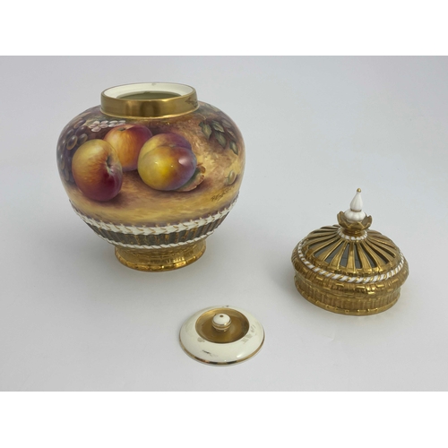 800 - P English for Royal Worcester, a fruit painted pot-pourri vase and cover, late 20th century, decorat... 