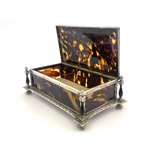 43 - A George V silver and tortoiseshell jewel casket, Charles and Richard Comyns, London 1920, cuboid fo... 