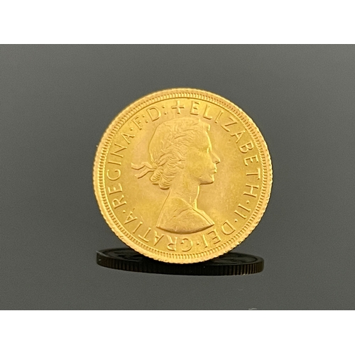 201 - Elizabeth II, gold sovereign, 1966