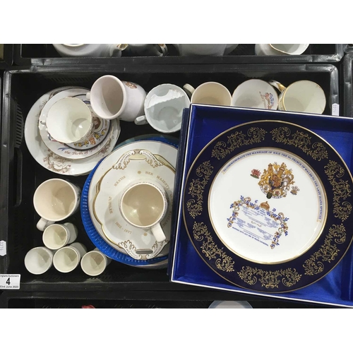 4 - A collection of Royal commemorative ceramics, to include Aynsley cased plates, Victoria and later Co... 