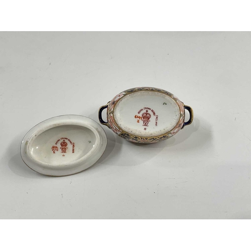 180G - A Royal Crown Derby Witches pattern miniature casserole and cover, date code 1932, 4.5cm high