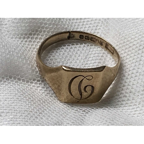 193 - A 9 carat gold signet ring, 4.2g