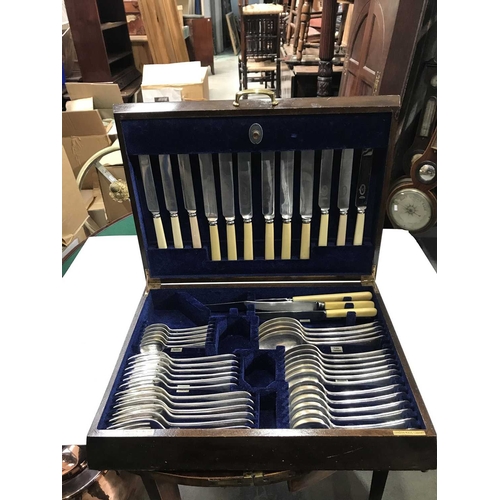 368 - A Mappin and Webb part canteen of cutlery in fitted oak case