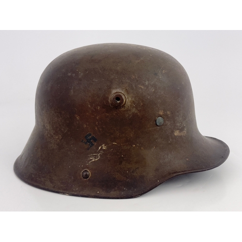 181 - A WW1 Imperial German Stahlhelm M1916 steel helmet