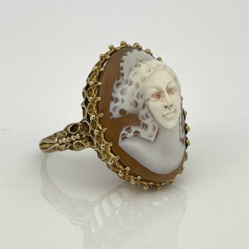 21 - A 9ct gold ring set with an oval cameo depicting a bust portrait of a lady, ring size Q, 8.4g