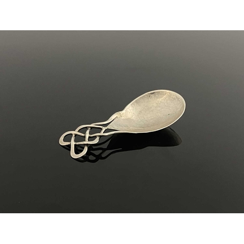 103 - Keswick School Industrial Arts, an Arts and Crafts silver caddy spoon, Chester 1915, planished pear ... 