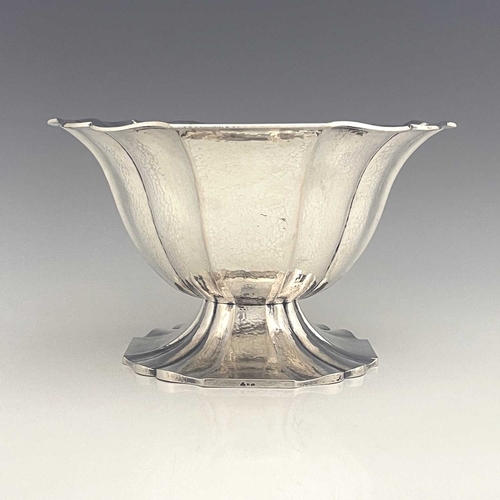 121 - Franz Bibus, a large Art Deco silver centrepiece bowl, circa 1935, planished with ogee fluting in th... 