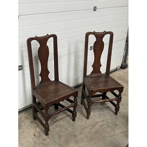 704 - A George III harlequin set of four oak chairs (4)