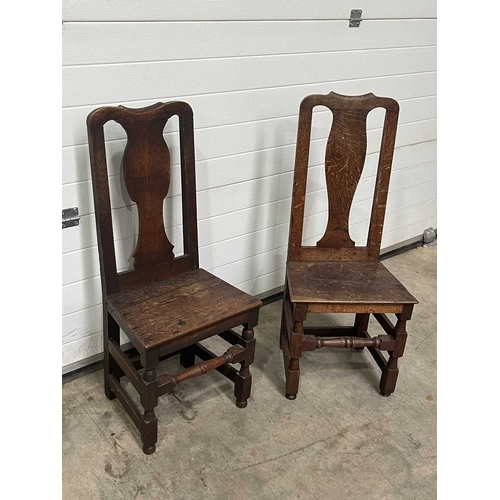 704 - A George III harlequin set of four oak chairs (4)