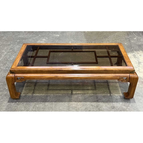 746 - A Chinoiserie style glass-top coffee table W: 138 cm D: 71 cm H: 40 cm