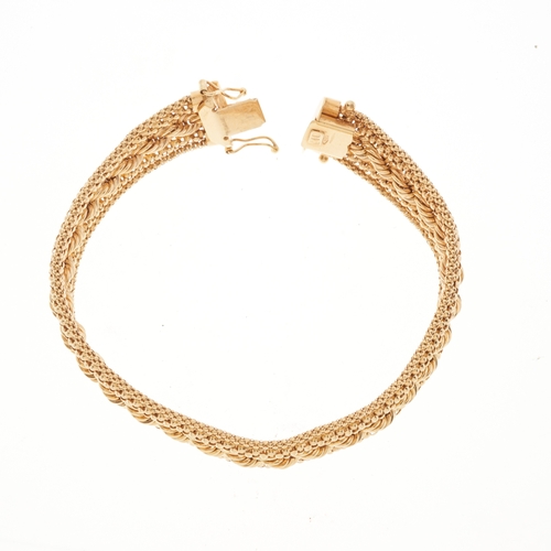 173 - A 9ct gold rope-twist bracelet, with push piece clasp, stamped 375, Italian marks, length 19cm, 12.7... 