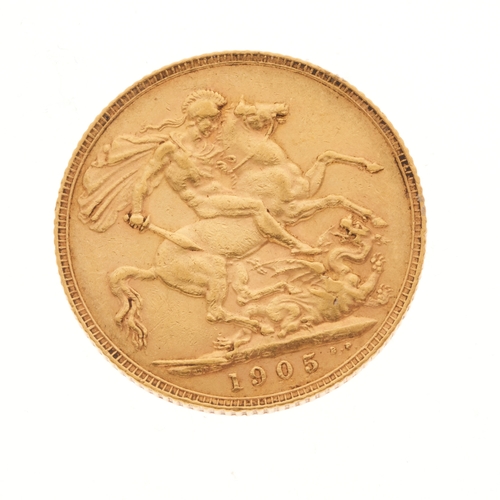 28 - Edward VII, a gold full sovereign coin dated 1905, diameter 2.2cm, 7.9g
