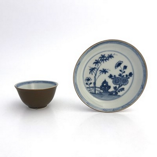 596 - A Chinese Qianlong tea bowl and saucer, Nanking Cargo, circa 1752, in the Batavia Bamboo pattern, un... 